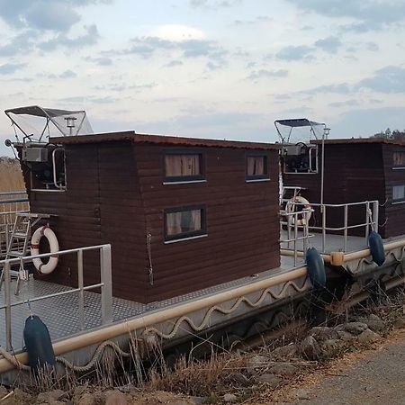 Hausboot Krakow Am See Forelle 1 Und 2 外观 照片
